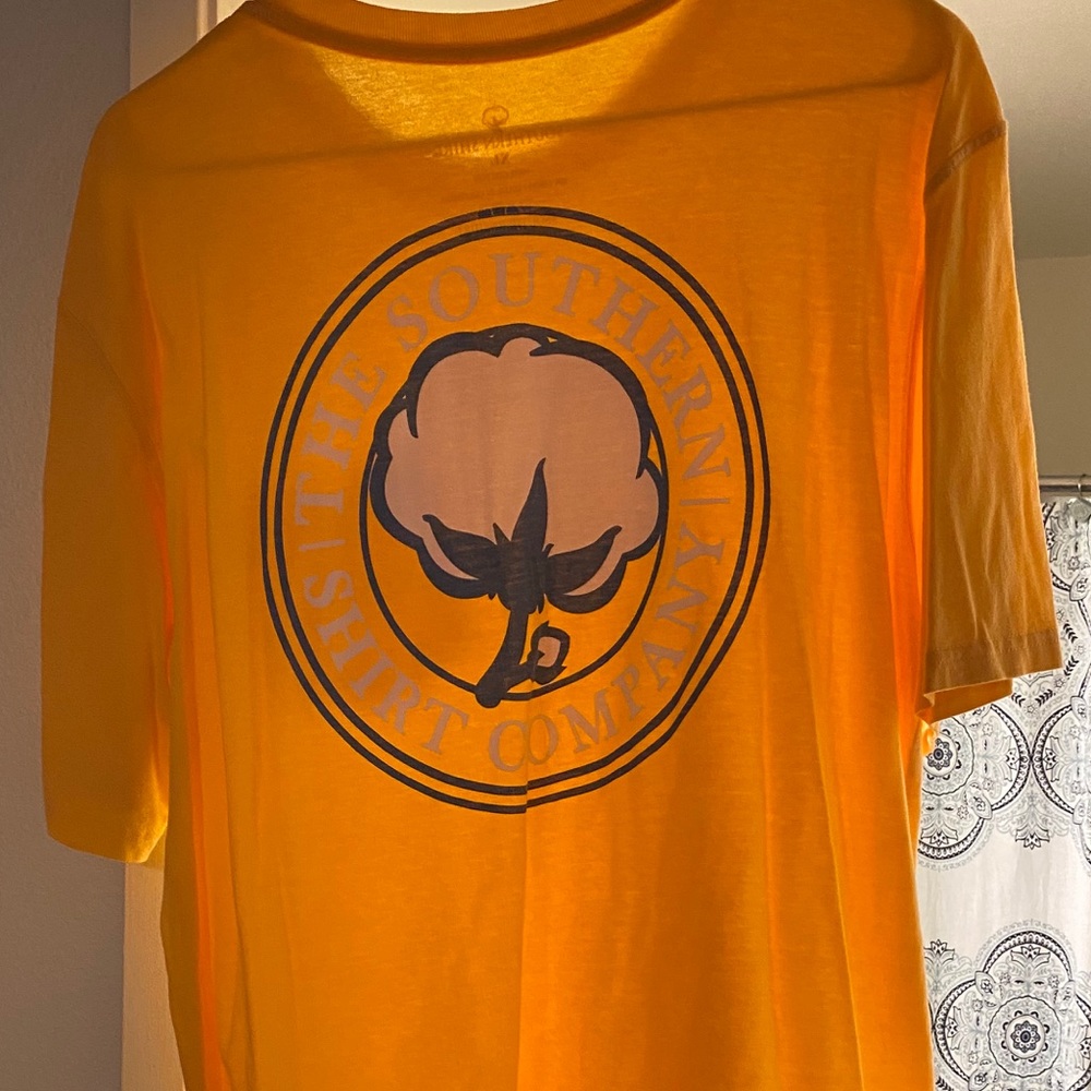 Southern Shirt Company Men’s Tshirt - Size XL